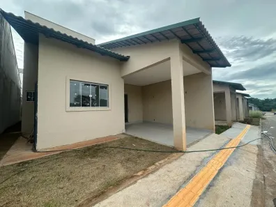 Casa com 3 Quartos à venda, 83m² no Jardim Balneário Meia Ponte, Goiânia