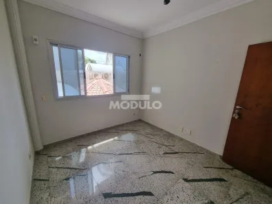 Sala Comercial para alugar, 24m² no Umuarama, Uberlândia