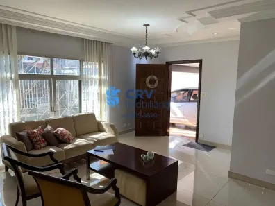 Casa com 3 Quartos à venda, 300m² no Champagnat, Londrina