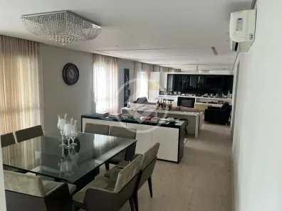 Apartamento com 3 Quartos para venda ou aluguel, 210m² no Vila Olímpia, São Paulo