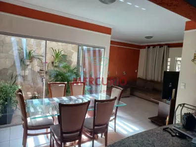 Casa com 3 Quartos à venda, 151m² no Jardim Terra Branca, Bauru
