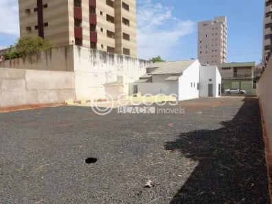 Imóvel Comercial com 2 Quartos à venda, 704m² no Martins, Uberlândia