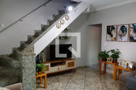 Casa com 3 Quartos à venda, 184m² no Umuarama, Osasco