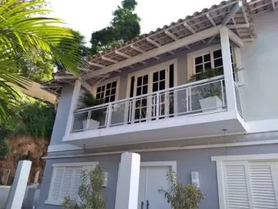 Casa de Condomínio com 9 Quartos à venda, 256m² no Nogueira, Petrópolis