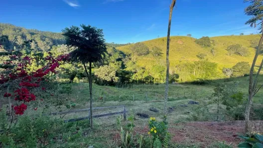 Fazenda/Sítio com 3 Quartos à venda, 150m² no Registro, Taubaté