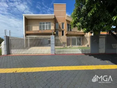 Sobrado com 4 Quartos à venda, 342m² no Centro Cívico, Foz do Iguaçu