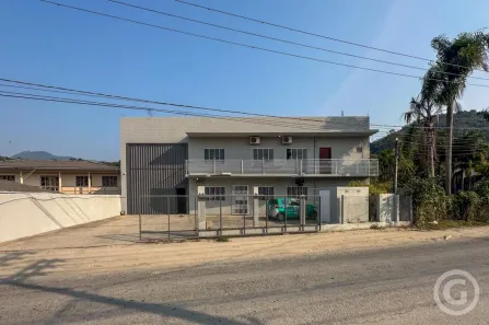 Galpão/Depósito/Armazém para alugar, 1395m² no Aririú, Palhoça