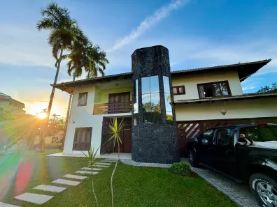 Sobrado com 3 Quartos à venda, 400m² no Saguaçu, Joinville