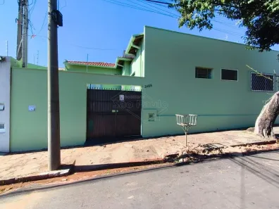 Casa com 2 Quartos para alugar, 224m² no Centro, Araraquara