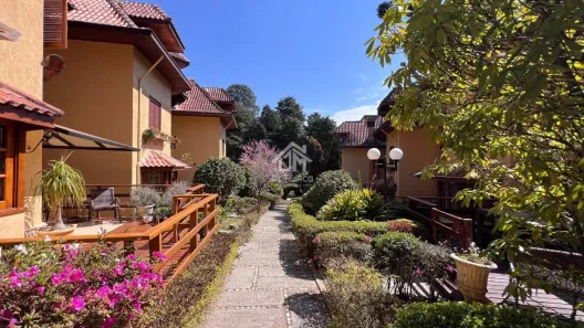 Casa de Condomínio com 4 Quartos à venda, 165m² no J Paulista, Campos do Jordão