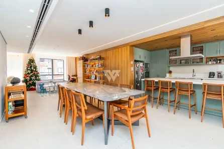 Apartamento com 3 Quartos à venda, 237m² no Cabral, Curitiba