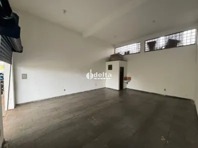 Ponto Comercial para alugar, 48m² no Bom Jesus, Uberlândia