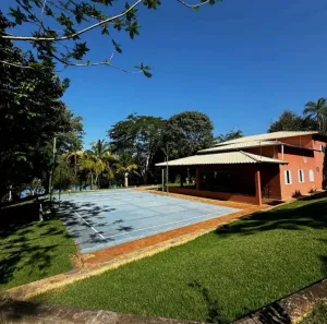 Fazenda/Sítio com 5 Quartos à venda, 210m² no Conjunto Alvorada, Uberlândia