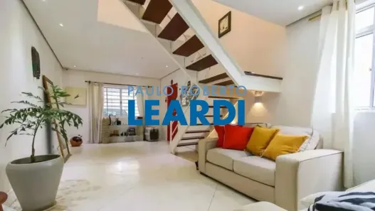 Sobrado com 3 Quartos à venda, 210m² no Jardim Aeroporto, São Paulo