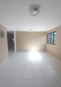 Casa com 2 Quartos para alugar, 55m² no Tanque, Rio de Janeiro