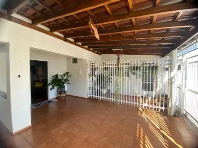 Casa com 3 Quartos à venda, 120m² no Santa Marta, Uberaba