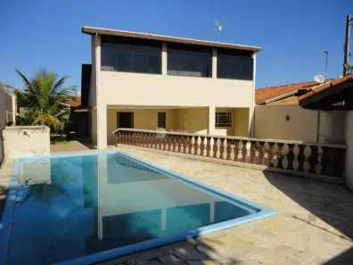 Sobrado com 4 Quartos à venda, 300m² no Cidade Jardim, Taubaté