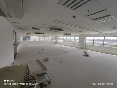 Sala Comercial para alugar, 241m² no Vila Congonhas, São Paulo