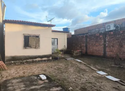 Casa com 2 Quartos à venda, 175m² no Tomba, Feira de Santana