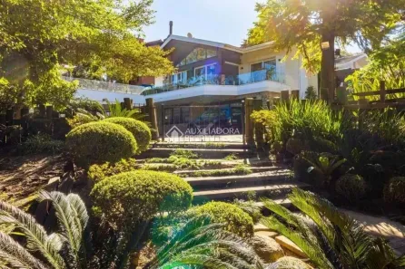 Casa com 3 Quartos para alugar, 554m² no Vila Assunção, Porto Alegre