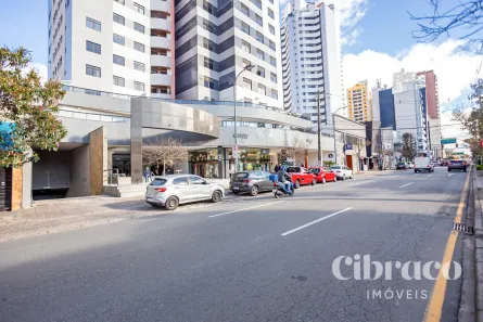 Apartamento com 1 Quarto para alugar, 49m² no Centro, Curitiba