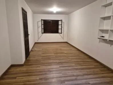 Casa com 4 Quartos para venda ou aluguel, 437m² no Cosme Velho, Rio de Janeiro