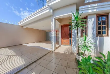 Casa com 3 Quartos para alugar, 193m² no Jardim Universitário, Araras