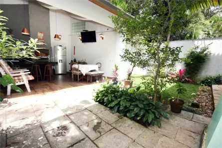 Sobrado com 4 Quartos para alugar, 500m² no Jardim Marajoara, São Paulo