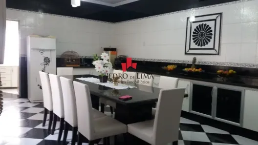 Prédio Residencial com 5 Quartos para alugar, 900m² no Vila Marieta, São Paulo