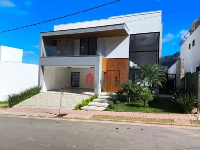 Casa de Condomínio com 3 Quartos à venda, 250m² no Salvaterra, Juiz de Fora