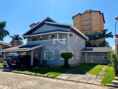 Casa de Condomínio com 4 Quartos para alugar, 380m² no Jardim Santa Maria, Jacareí