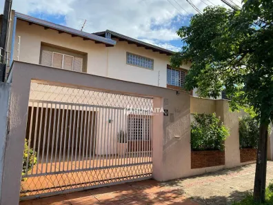 Sobrado com 3 Quartos à venda, 262m² no Califórnia, Londrina
