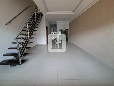 Casa com 3 Quartos à venda, 230m² no Jardim Patrícia, Uberlândia