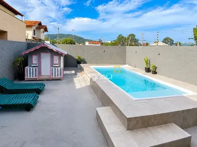 Casa com 3 Quartos à venda, 115m² no Campeche, Florianópolis