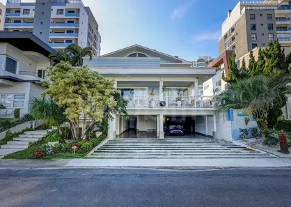 Casa com 5 Quartos à venda, 600m² no Fazendinha, Itajaí