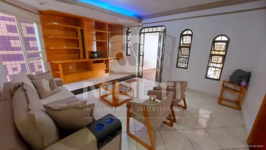 Casa com 3 Quartos à venda, 201m² no Santa Mônica, Uberlândia