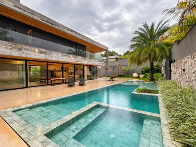 Sobrado com 5 Quartos à venda, 659m² no Jardins Munique, Goiânia