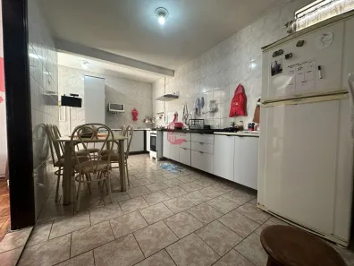Casa com 4 Quartos à venda, 250m² no Parque Residencial Eloy Chaves, Jundiaí