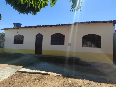 Casa com 3 Quartos para alugar, 360m² no Parque Rio Branco, Valparaíso de Goiás