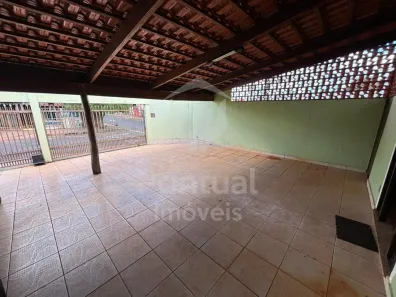 Casa com 2 Quartos para alugar, 200m² no Custódio Pereira, Uberlândia