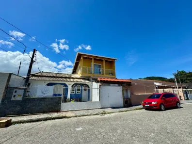 Casa com 7 Quartos à venda, 300m² no Forquilhinha, São José