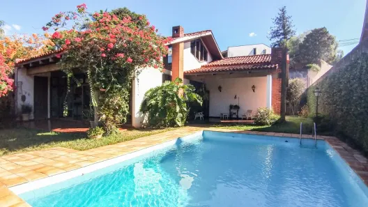 Casa com 3 Quartos para alugar, 314m² no Kennedy, Londrina