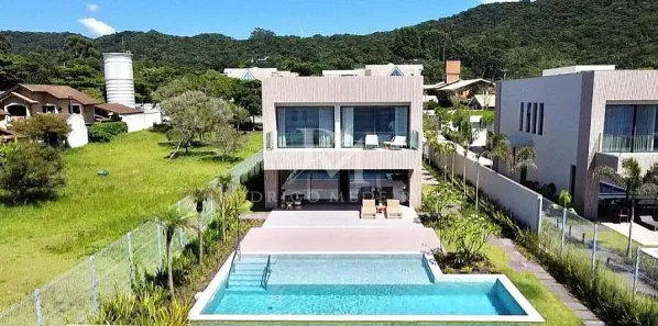 Casa com 5 Quartos à venda, 316m² no Praia do Estaleiro, Balneário Camboriú