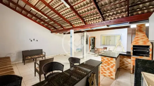 Casa com 3 Quartos à venda, 180m² no Jardim Atlântico, Goiânia
