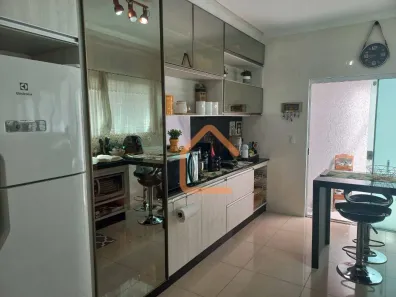 Casa com 5 Quartos à venda, 240m² no Residencial Santa Rita, Pouso Alegre