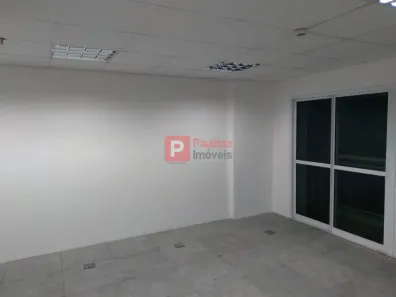 Sala Comercial à venda, 35m² no Santo Amaro, São Paulo