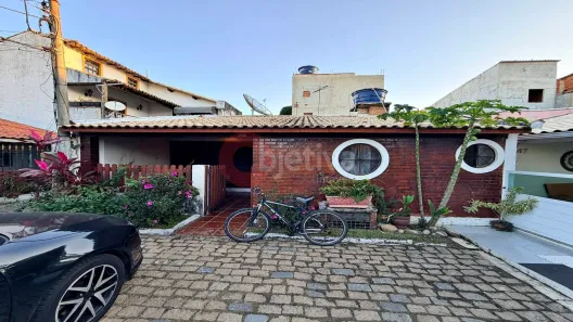 Casa de Condomínio com 3 Quartos à venda, 100m² no Praia do Siqueira, Cabo Frio