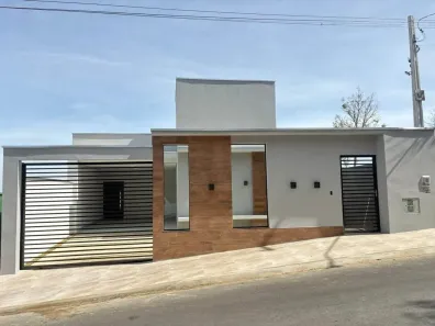 Casa com 3 Quartos à venda, 150m² no , Serra Negra