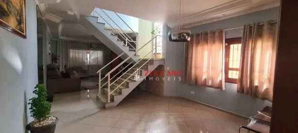Sobrado com 3 Quartos à venda, 196m² no Vila Galvão, Guarulhos