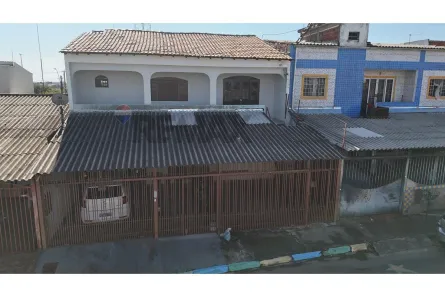 Casa com 6 Quartos à venda, 228m² no Recanto das Emas, Brasília
